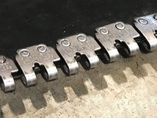 Cerniera inox con rivetti